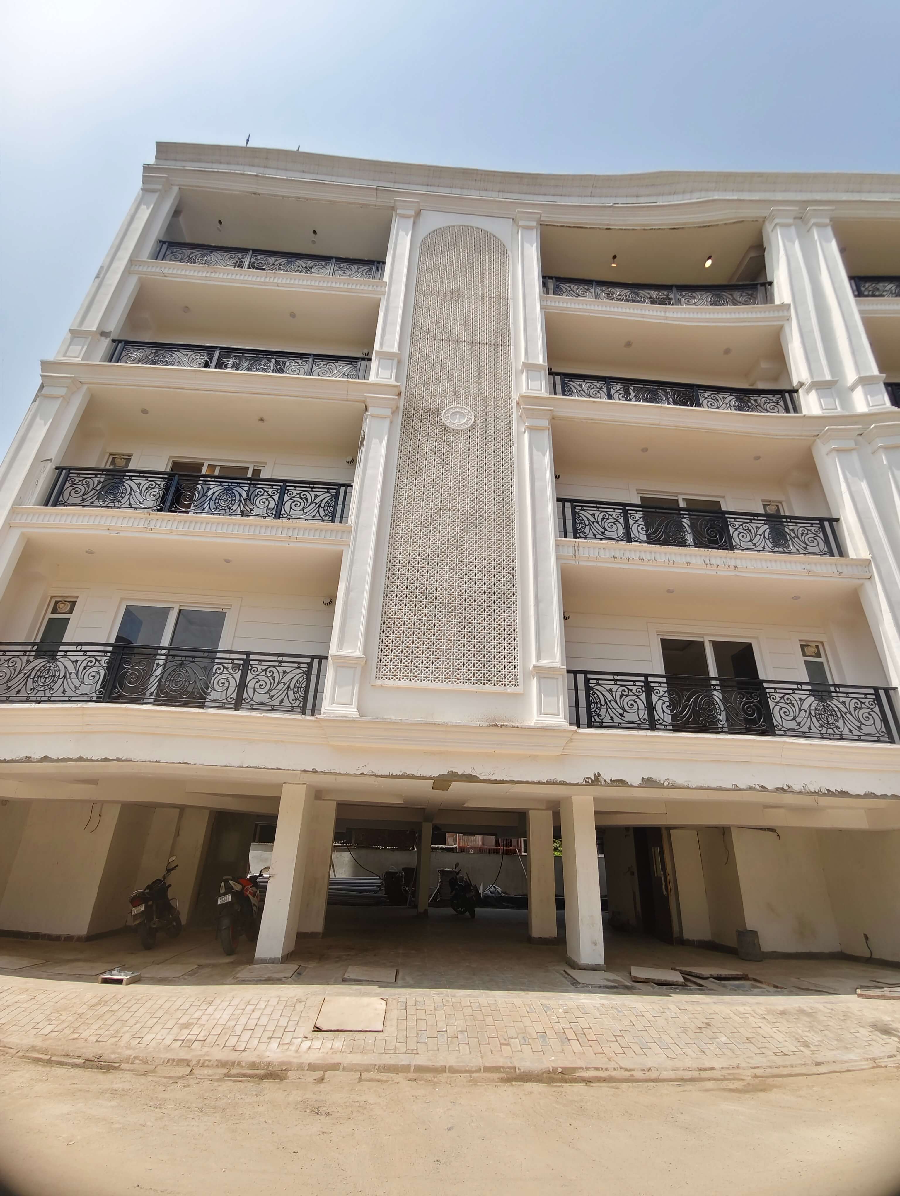 Trehan Luxury Floors in LID Sector 35, Sohna. Premium 3 BHK floors on 147 sq. yd.